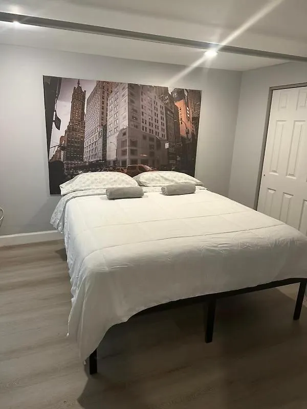 Cozy Apartments Woodside Near Manhattan New York 0*,