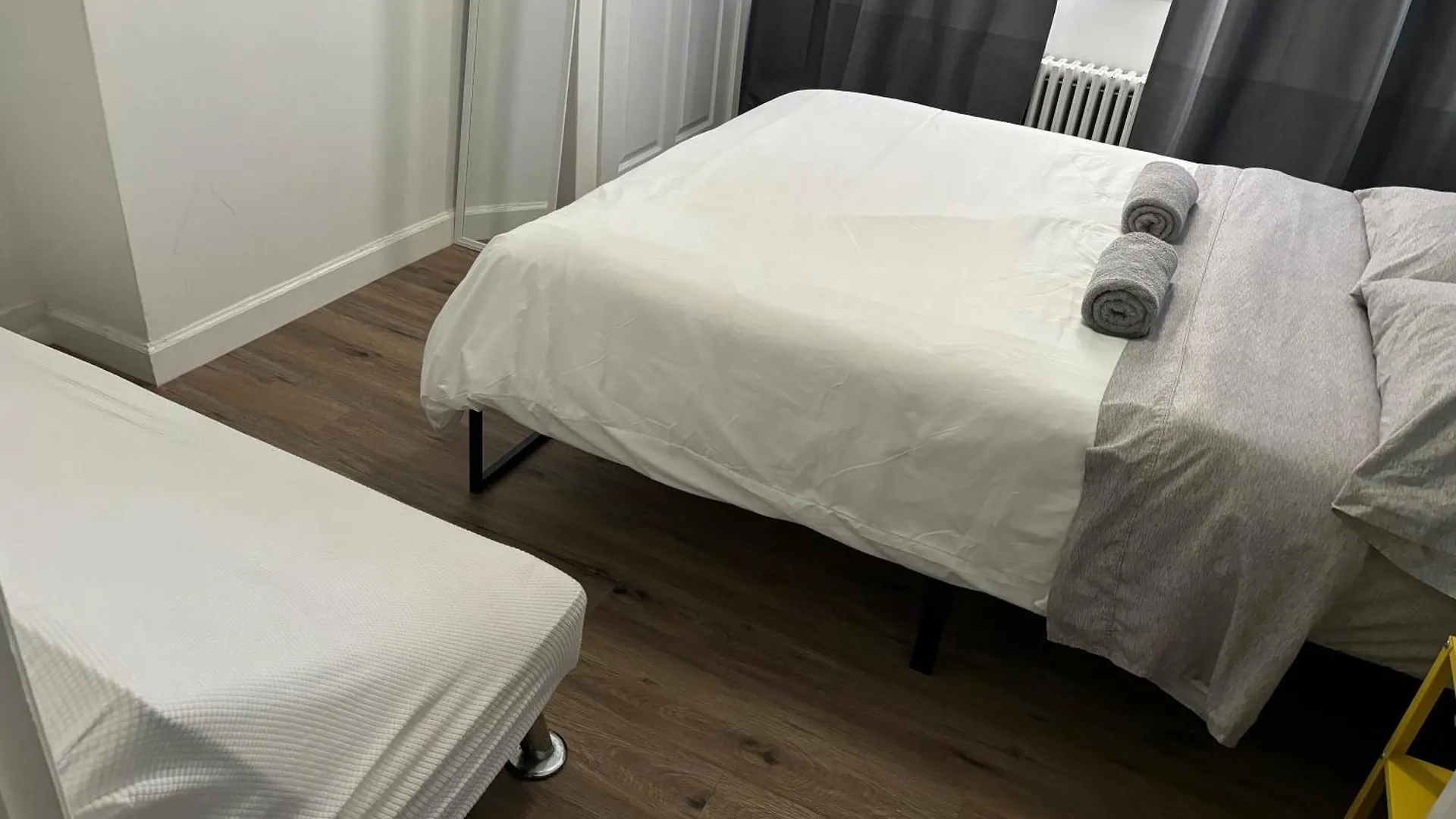 Cozy Apartments Woodside Near Manhattan New York