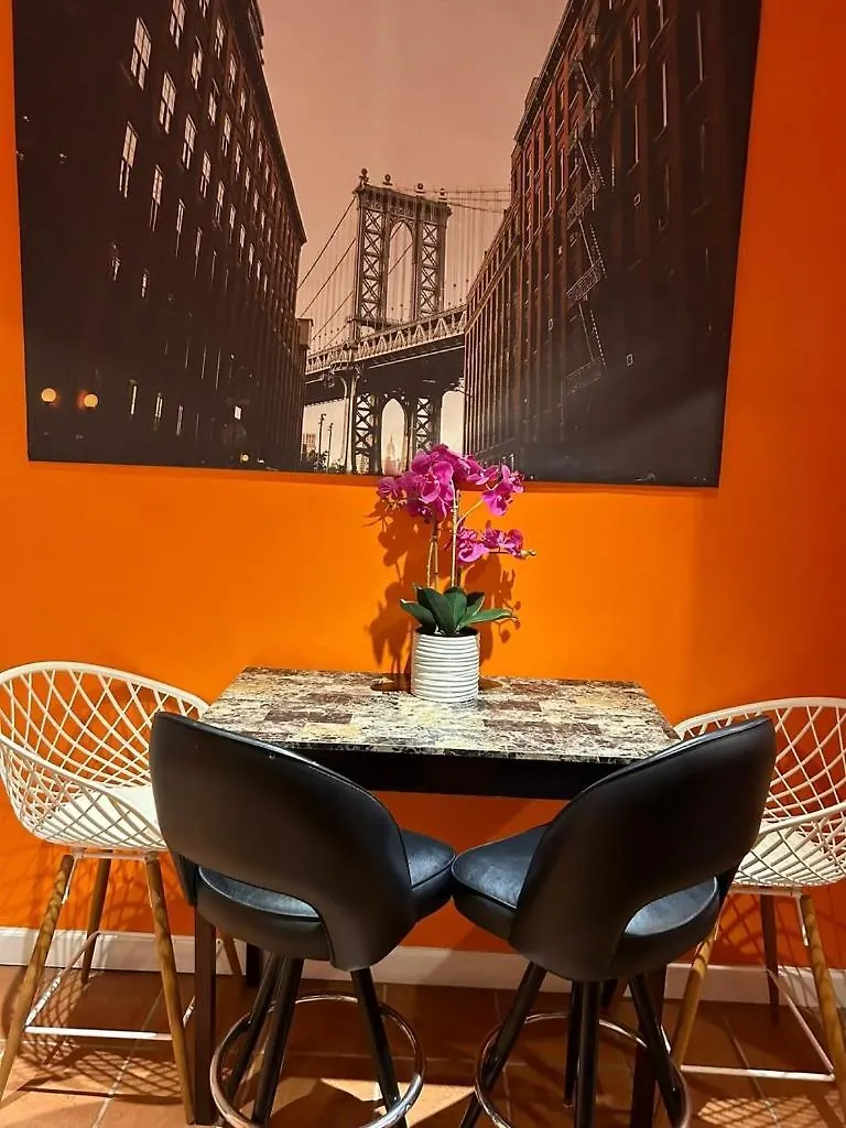 Cozy Apartments Woodside Near Manhattan New York